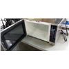 Image 3 : PANASONIC 2.2 CU FT CYCLONIC WAVE MICROWAVE - TESTED WORKING