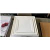 Image 3 : 2 BOXES OF SQUARE SERVING PLATTERS