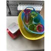 Image 2 : BOX OF ASSORTED PATIO DISHES AND ITEMS