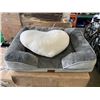 Image 1 : ORTHOPEDIC DOG BED AND PILLOW