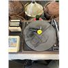 Image 1 : LLOYDS DUAL 8 TRACK PLAY RECORDER WITH ACCESSORIES AND SPEAKERS WORKING