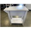 Image 2 : WHITE MODERN SIDE TABLE WITH CUPHOLDERS
