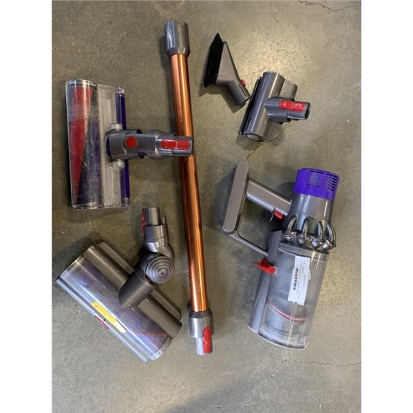 DYSON V10 MOTORHEAD CORDLESS STICK VACUUM - TESTED WORKING AIR SEAL NEEDS REATTACHING, RETAIL $799