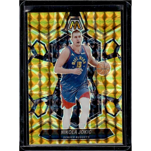 Nikola Jokic Reactive Yellow Mosaic Prizm 2023-24 Mosaic #47