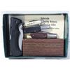 Image 1 : 4 POCKET KNIVES - 2 BARLOW, 1 IMPERIAL, 1 LANSKY