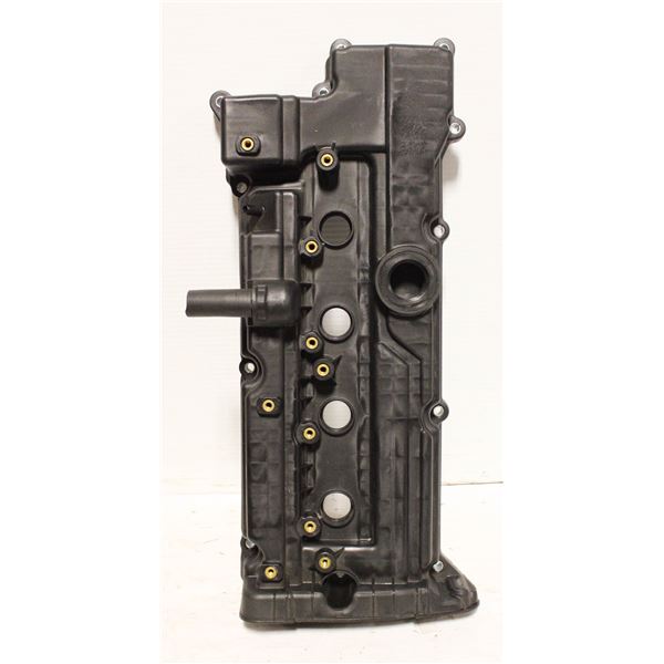 NEW 1.6L HYUNDAI ACCENT OR KIA RIO VALVE COVER