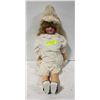 Image 1 : PORCELIN DOLL BLONDE LONG HAIR - CREAM LONG DRESS