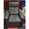 Image 1 : CHARCOAL GREY LEATHERETTE ELECTRIC RECLINER