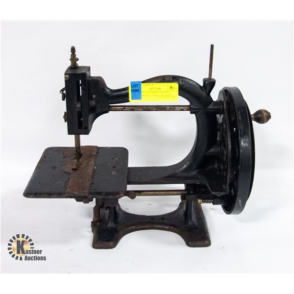ANTIQUE CAST IRON SEWING MACHINE NO VISIBLE MAKERS