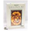 Image 1 : NEW 27X40 LION LATCH HOOK KIT