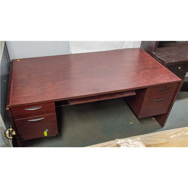 UNCLAIMED DESK H-29.5" W-36" L-72.25"