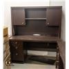 Image 2 : LOT OF BROWN DESKS AND HUTCHS