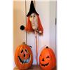 Image 1 : LOT OF HALLOWEEN DECOR: 2 PLUG IN-