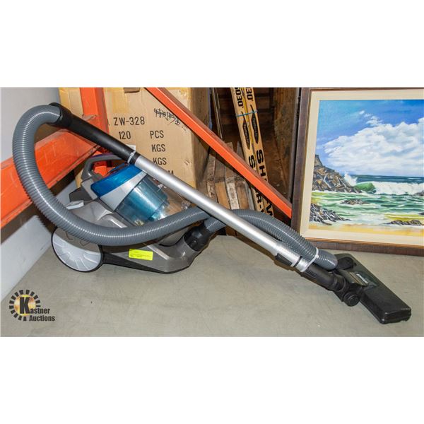 BISSELL POWERFORCE CYCLONIC