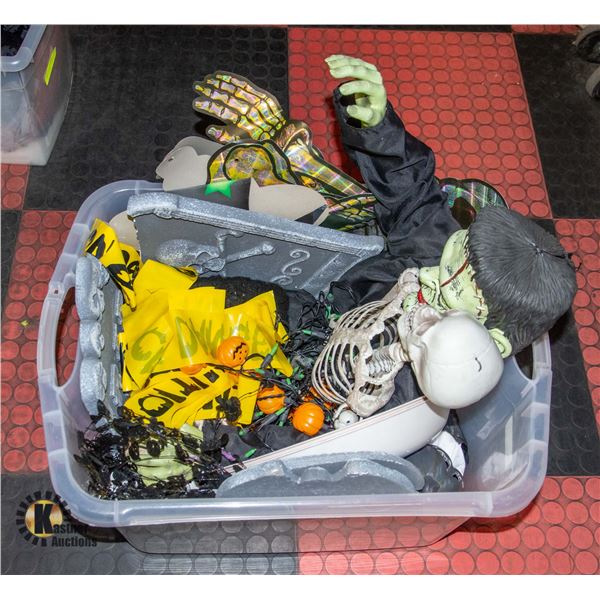 CONTAINER WITH HALLOWEEN DECORATIONS