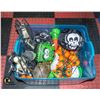 Image 1 : CONTAINER WITH HALLOWEEN DECORATIONS