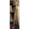 Image 1 : ESTATE COFFEY, RYAN & ZETTERBERG HOCKEY STICKS