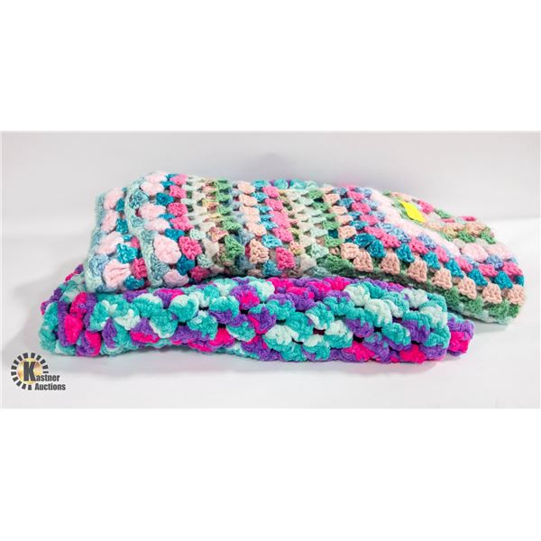 2 THICK CHUNKY KNIT BLANKETS TOGETHER-ESTATE