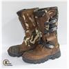 Image 1 : MENS SIZE 10 MXR DIRTBIKE BOOTS-ESTATE
