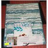 Image 1 : THUNDERBAY BATHMAT SET INCLUDES MAT SHOWER CURTAIN