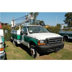 1999 FORD F450 SERVICE TRUCK S/N 37272 V10 GAS
