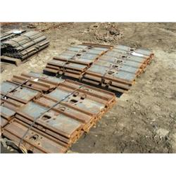 (UNUSED) 28" DOUBLE GROUSERS FOR CAT D5H RAIL