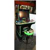 Image 2 : 1UP TURTLES IN TIME ARCADE CABINET WITH CHAIR