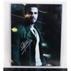 Image 1 : STEPHEN AMELL AUTOGRAPHED 8" X 10" PICTURE