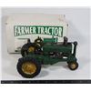 Image 1 : VINTAGE CAST IRON TRACTOR FIGURE IN BOX