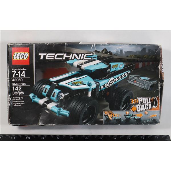 NEW LEGO TECHNIC STUNT TRUCK SET