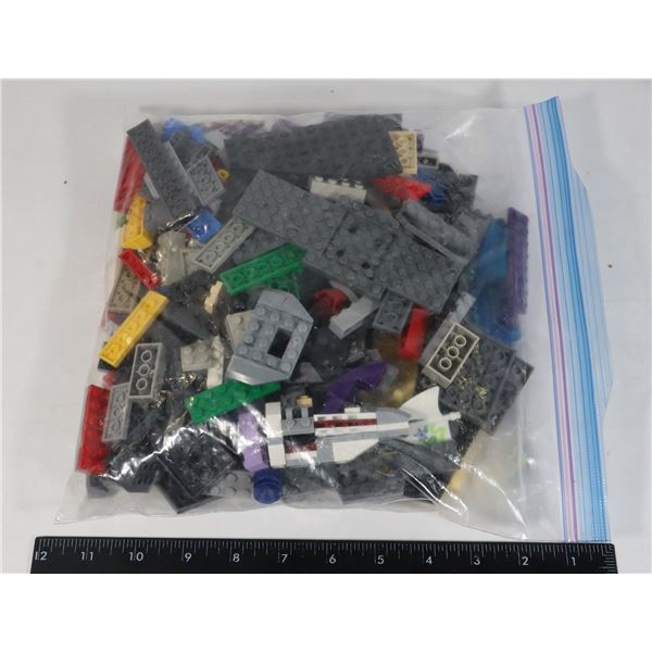 BAG OF ASSORTED LEGO PIECES