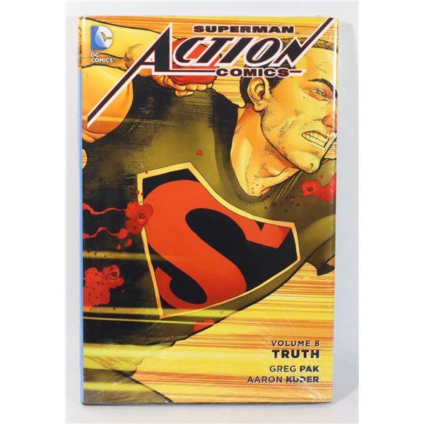 DC COMICS GRAPHIC NOVEL