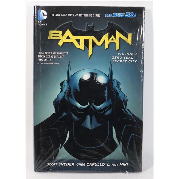DC COMICS GRAPHIC NOVEL
