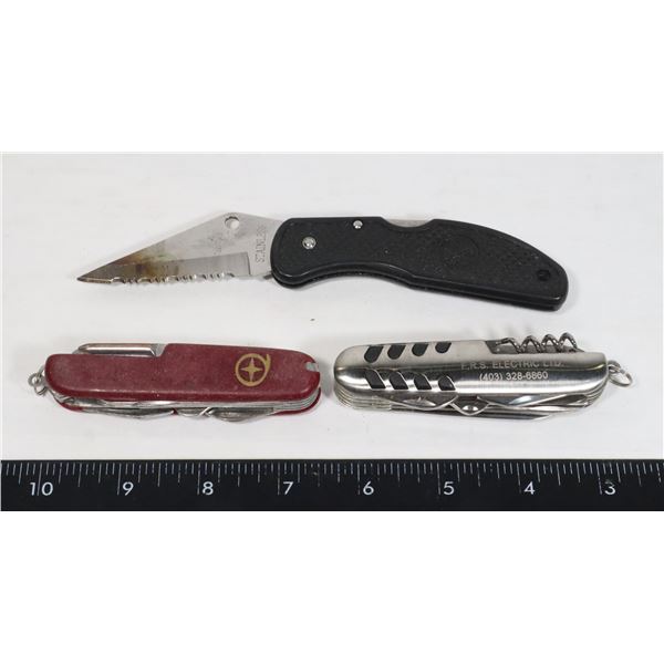 BUNDLE OF POCKET KNIVES AND MULTI TOOL
