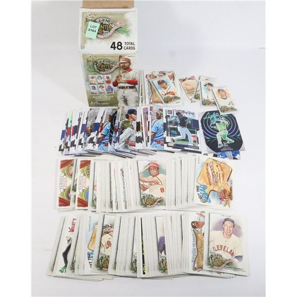 BOX OF ASSORTED BASEBALL CARDS