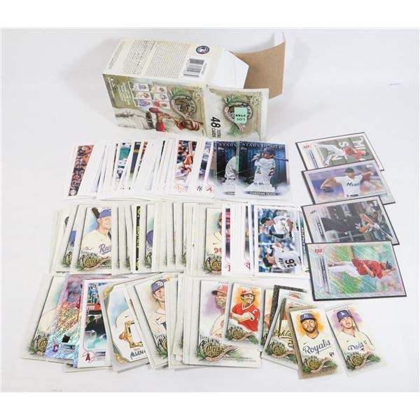 BOX OF ASSORTED BASEBALL CARDS