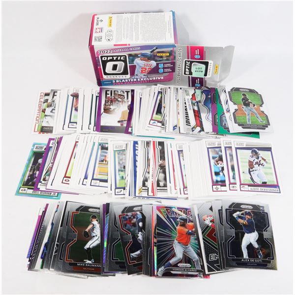 BOX OF ASSORTED SPORTS CARDS, BASEBALL AND