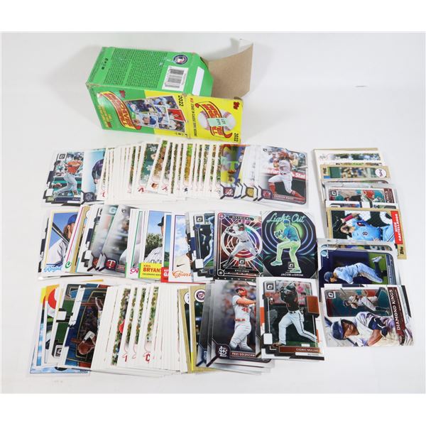 BOX OF ASSORTED BASEBALL CARDS