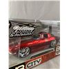 Image 2 : Jada Toys Bigtime Muscle 1:24 Scale Die-cast Metal - 1963 Chevy Corvette Sting Ray