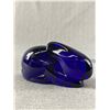 Image 2 : 3 Vintage Blue Glass Décor Pieces - Dynasty Gallery Collectibles 3.5" Heart Bud Vase, Germany 4" L L