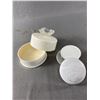 Image 2 : 2 Vintage Oscar de la Renta Empty Powder Containers - 1 Glass & 1 Plastic