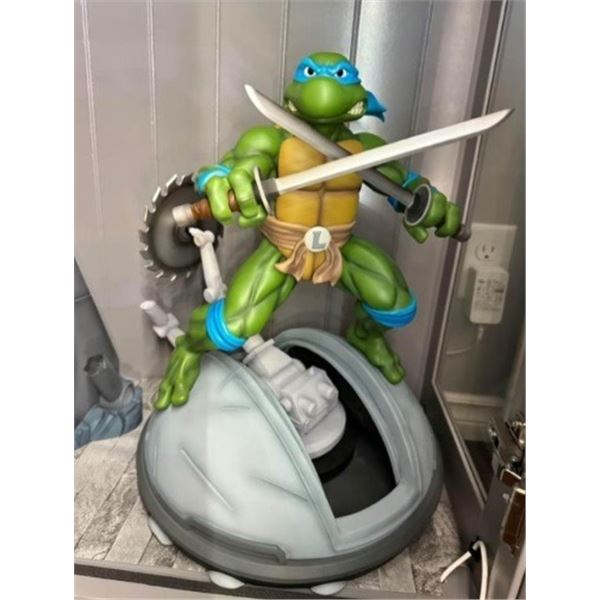 Leonardo Teenage Mutant Ninja Turtles 1:4 Scale Statue by PCS