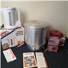 Image 1 : Assorted Kitchen Appliances