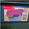 Image 2 : 2 Rubbermaid Rough Totes