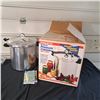 Image 1 : Presto 22 Quart Pressure Canner and Cooker
