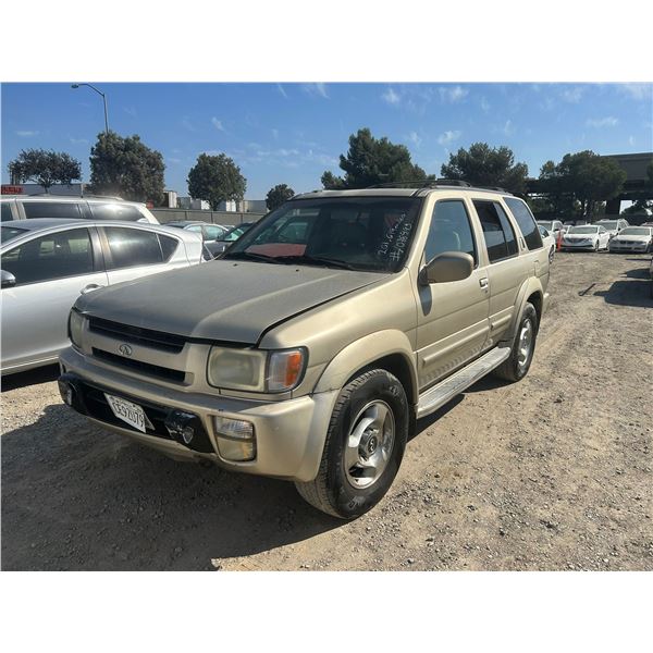 2000 Infiniti QX4