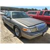 Image 2 : 2000 Ford Crown Victoria
