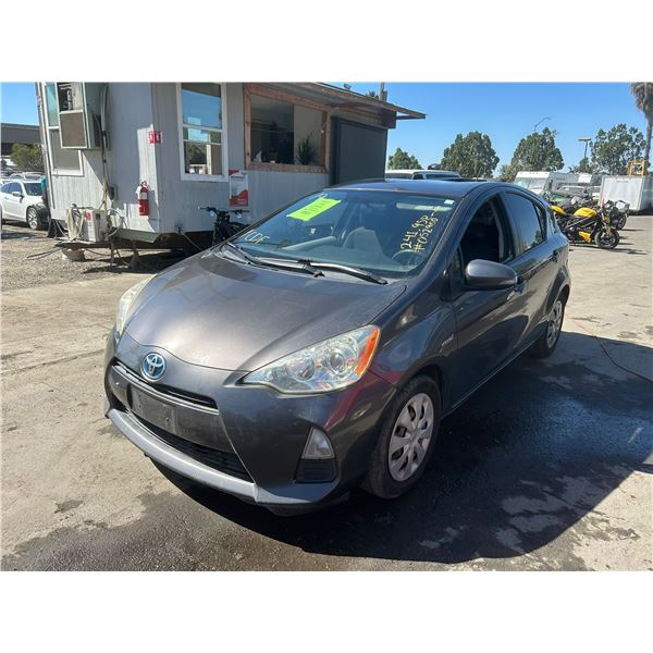 2013 Toyota Prius c