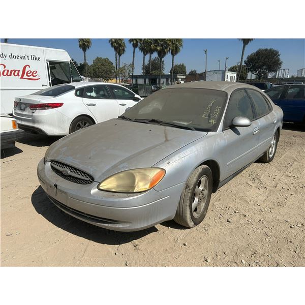 2001 Ford Taurus