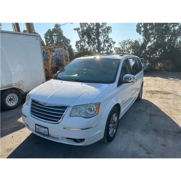 2010 Chrysler Town and Country